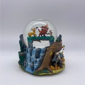 🦁 Vintage Lion King Musical Snow Globe